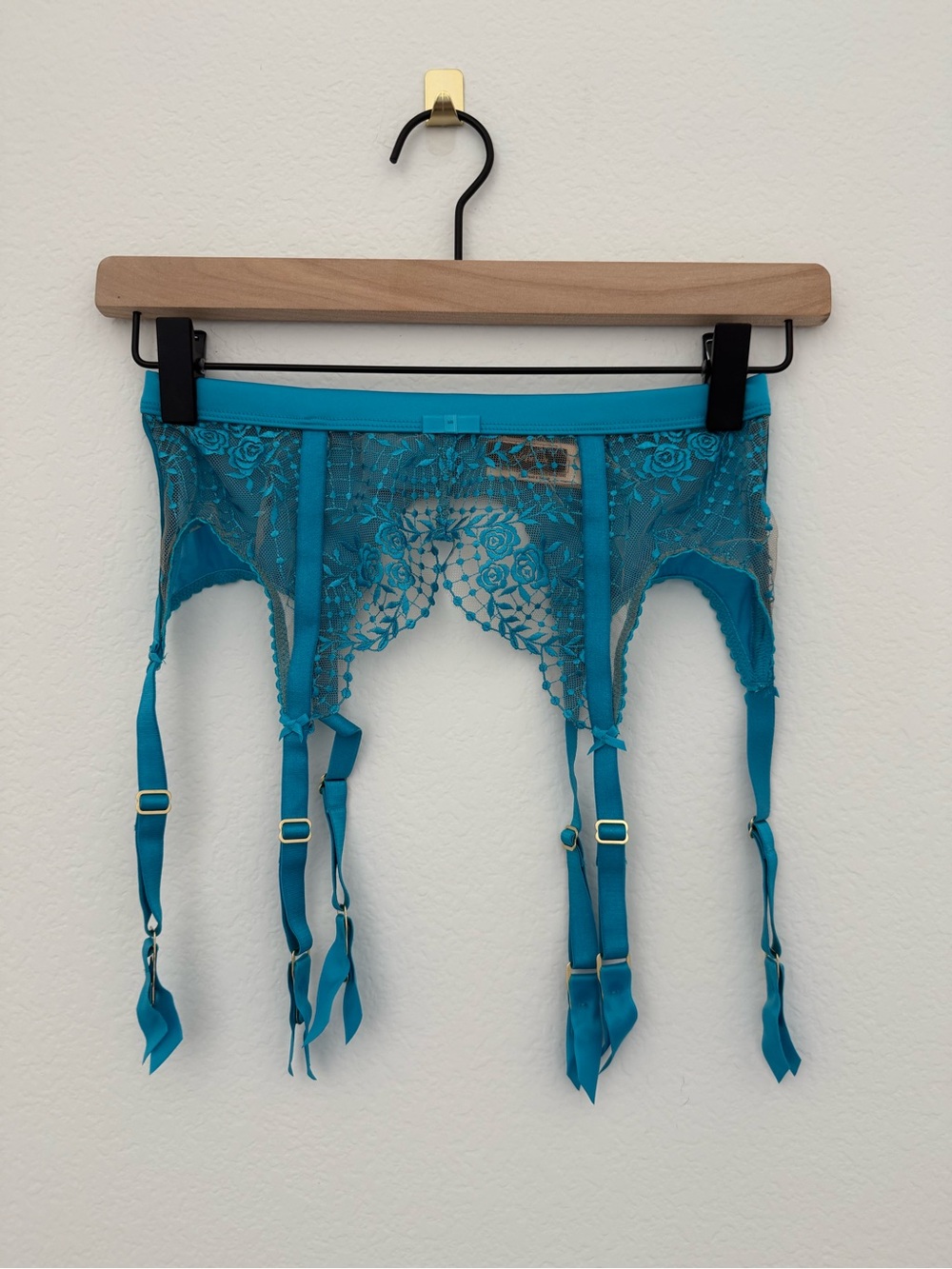 Dita Von Teese garter belt - Picture 2 of 6